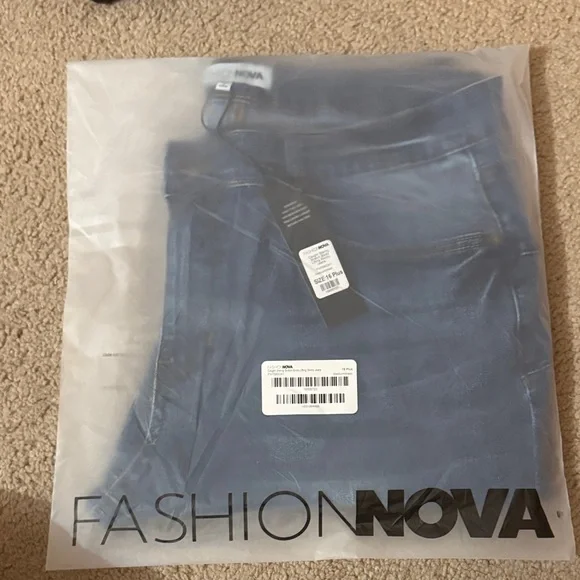 Brand New with Tag Medium Wash Fashion Nova Caught Staring Stretch Skinny Jeans - Picture 3 of 4